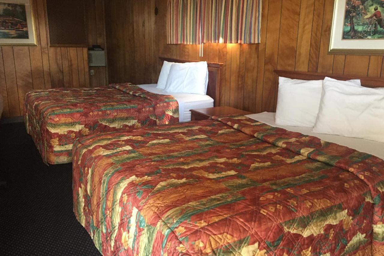 Sky Palace Inn & Suits Of El Dorado Exterior photo