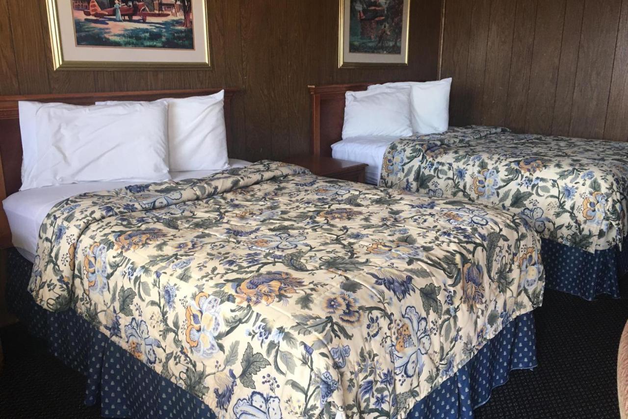 Sky Palace Inn & Suits Of El Dorado Exterior photo